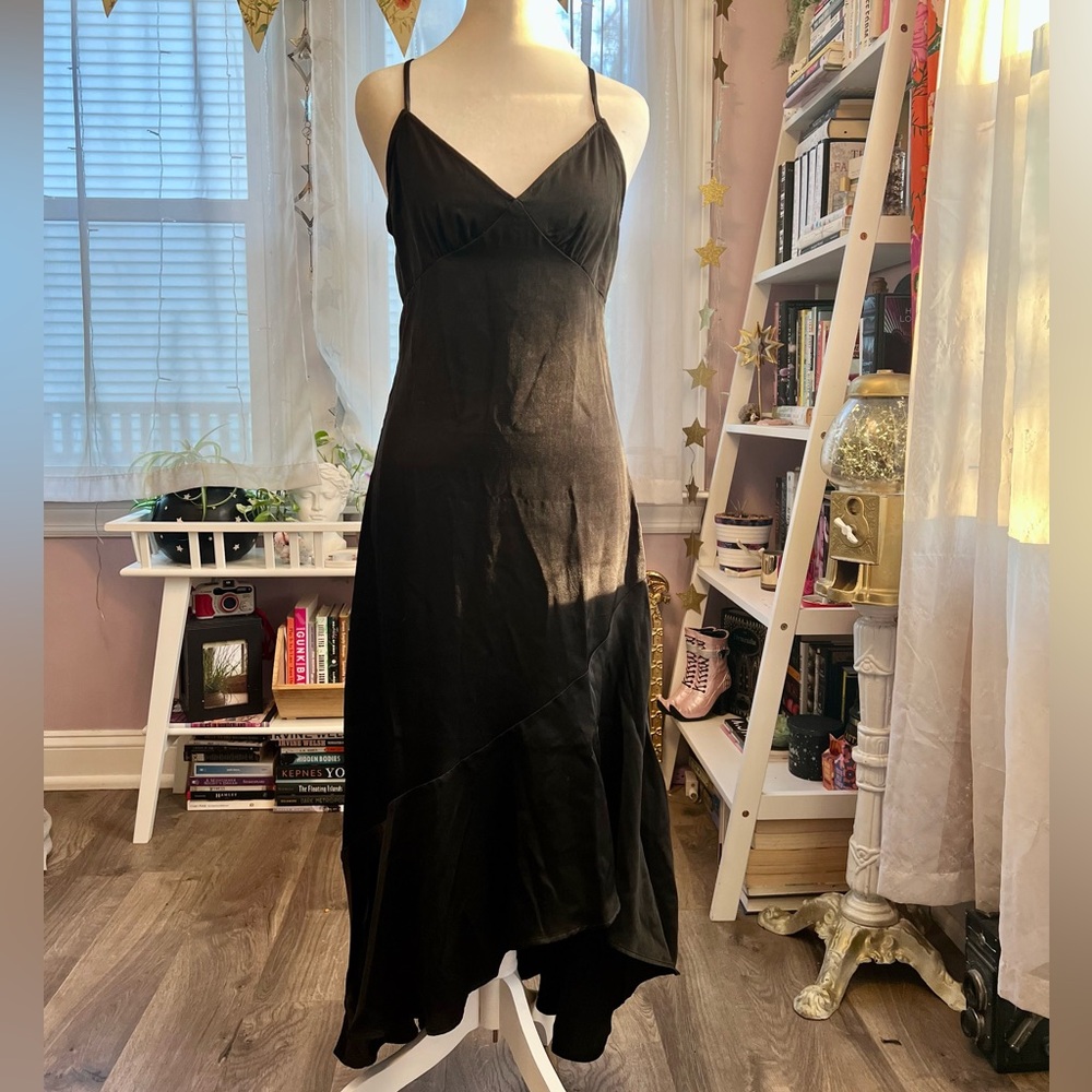 ✨💖HP💖✨ VILA Satin Black High Low Flounce Hem Midi Dress - Picture 2 of 8